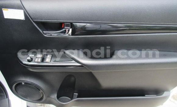 Acheter Occasion Voiture Toyota Hilux Blanc à Kitwe, Zambie Acheter Occasion Voiture Toyota Hilux Blanc à Kitwe, Zambie