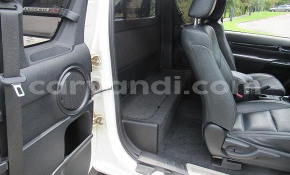 Acheter Occasion Voiture Toyota Hilux Blanc à Kitwe, Zambie Acheter Occasion Voiture Toyota Hilux Blanc à Kitwe, Zambie