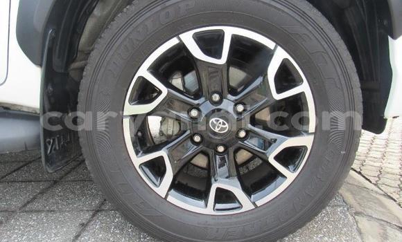 Acheter Occasion Voiture Toyota Hilux Blanc à Kitwe, Zambie Acheter Occasion Voiture Toyota Hilux Blanc à Kitwe, Zambie