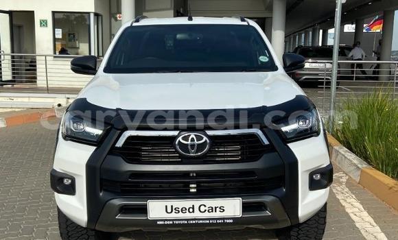 Acheter Occasion Voiture Toyota Hilux Blanc à Livingstone, Zambie Acheter Occasion Voiture Toyota Hilux Blanc à Livingstone, Zambie