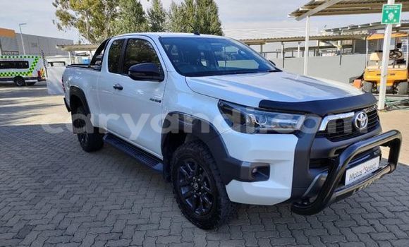 Buy Used Toyota Hilux White Car in Livingstone in Zambia Buy Used Toyota Hilux White Car in Livingstone in Zambia