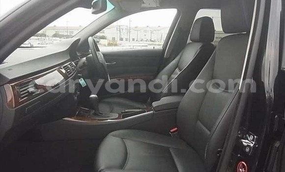 Acheter Import Voiture BMW 3–Series Noir à Lusaka, Zambie Acheter Import Voiture BMW 3–Series Noir à Lusaka, Zambie
