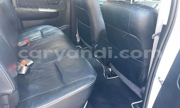 Acheter Occasion Voiture Toyota Hilux Blanc à Livingstone, Zambie Acheter Occasion Voiture Toyota Hilux Blanc à Livingstone, Zambie