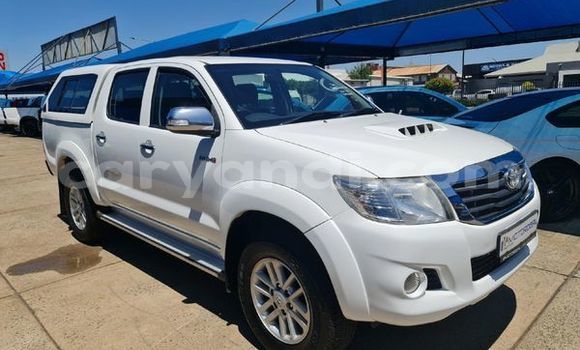 Acheter Occasion Voiture Toyota Hilux Blanc à Livingstone, Zambie Acheter Occasion Voiture Toyota Hilux Blanc à Livingstone, Zambie