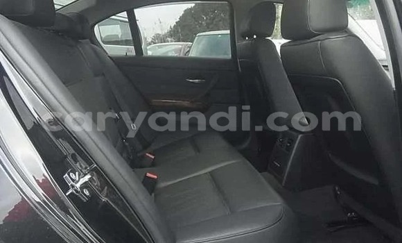 Acheter Import Voiture BMW 3–Series Noir à Lusaka, Zambie Acheter Import Voiture BMW 3–Series Noir à Lusaka, Zambie