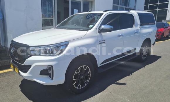 Buy Used Toyota Hilux White Car in Lusaka in Zambia