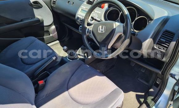 Acheter Occasion Voiture Honda Jazz Bleu à Livingstone, Zambie Acheter Occasion Voiture Honda Jazz Bleu à Livingstone, Zambie