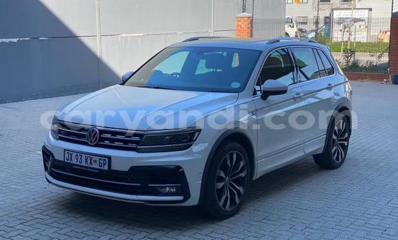 Buy Used Volkswagen Tiguan White Car in Livingstone in Zambia Buy Used Volkswagen Tiguan White Car in Livingstone in Zambia