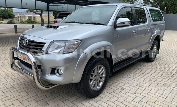 Acheter Occasion Voiture Toyota Hilux Gris à Livingstone, Zambie