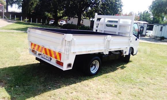 Acheter Occasion Utilitaire Toyota Dyna Blanc à Chingola, Zambie Acheter Occasion Utilitaire Toyota Dyna Blanc à Chingola, Zambie