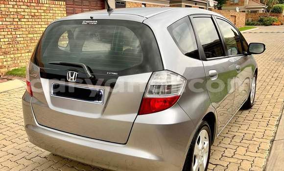 Acheter Occasion Voiture Honda Jazz Gris à Kitwe, Zambie Acheter Occasion Voiture Honda Jazz Gris à Kitwe, Zambie
