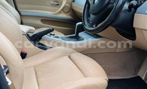 Acheter Occasion Voiture BMW 3–Series Gris à Lusaka, Zambie Acheter Occasion Voiture BMW 3–Series Gris à Lusaka, Zambie