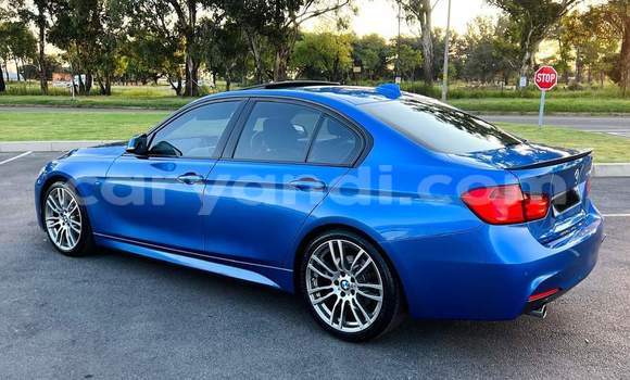Acheter Occasion Voiture BMW 3–Series Bleu à Chingola, Zambie Acheter Occasion Voiture BMW 3–Series Bleu à Chingola, Zambie