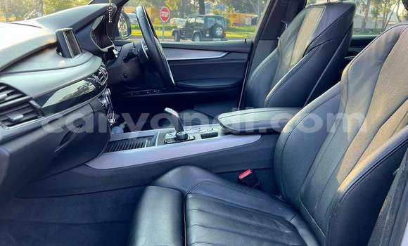 Acheter Occasion Voiture BMW X5 M Blanc à Livingstone, Zambie Acheter Occasion Voiture BMW X5 M Blanc à Livingstone, Zambie