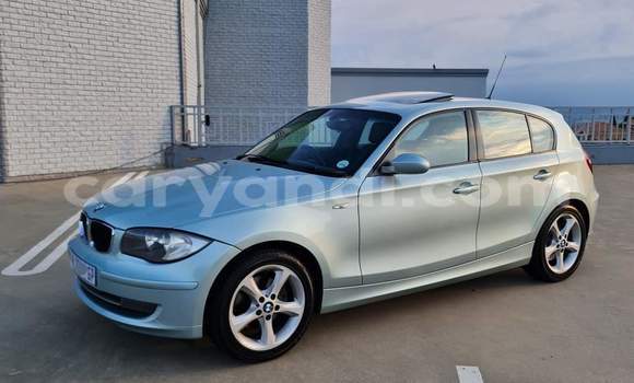 Nunua Ilio tumika BMW 1-Series Fedha Gari ndani ya Chingola nchini Zambia