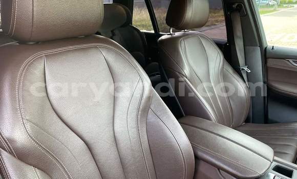 Acheter Occasion Voiture BMW X5 M Blanc à Livingstone, Zambie Acheter Occasion Voiture BMW X5 M Blanc à Livingstone, Zambie