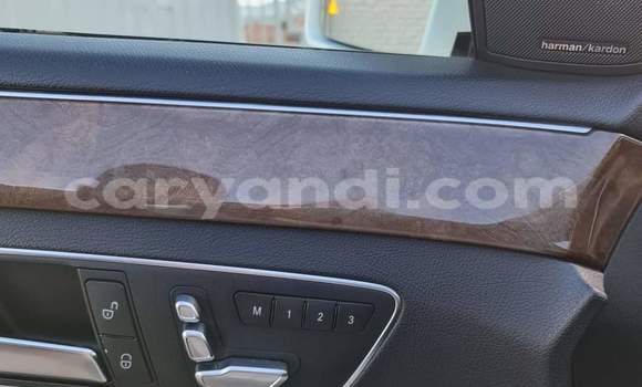Buy Used Mercedes‒Benz E–Class White Car in Kitwe in Zambia Buy Used Mercedes‒Benz E–Class White Car in Kitwe in Zambia