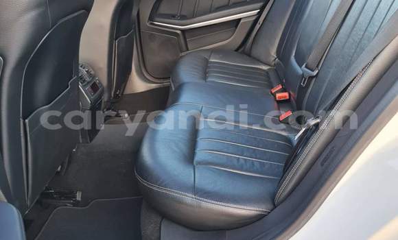 Buy Used Mercedes‒Benz E–Class White Car in Kitwe in Zambia Buy Used Mercedes‒Benz E–Class White Car in Kitwe in Zambia