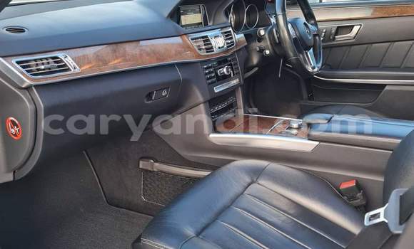 Buy Used Mercedes‒Benz E–Class White Car in Kitwe in Zambia Buy Used Mercedes‒Benz E–Class White Car in Kitwe in Zambia