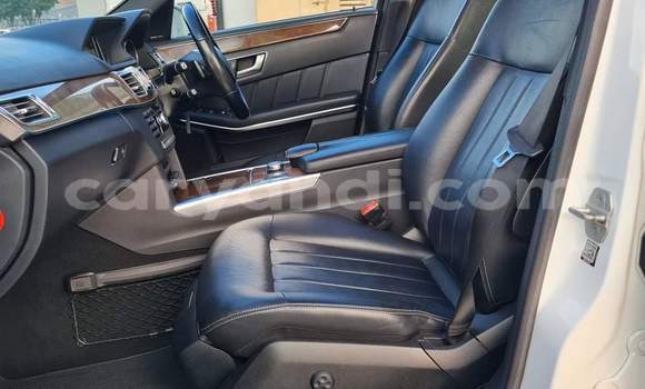 Buy Used Mercedes‒Benz E–Class White Car in Kitwe in Zambia Buy Used Mercedes‒Benz E–Class White Car in Kitwe in Zambia