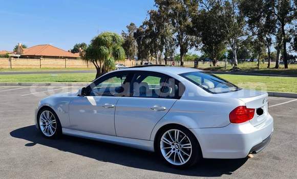 Tenga Tsaru BMW 3–Series Sirivha Mota in Livingstone in Zambia Tenga Tsaru BMW 3–Series Sirivha Mota in Livingstone in Zambia