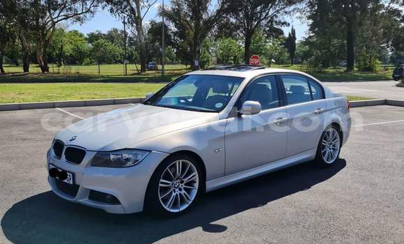 Tenga Tsaru BMW 3–Series Sirivha Mota in Livingstone in Zambia Tenga Tsaru BMW 3–Series Sirivha Mota in Livingstone in Zambia