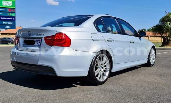 Tenga Tsaru BMW 3–Series Sirivha Mota in Livingstone in Zambia Tenga Tsaru BMW 3–Series Sirivha Mota in Livingstone in Zambia