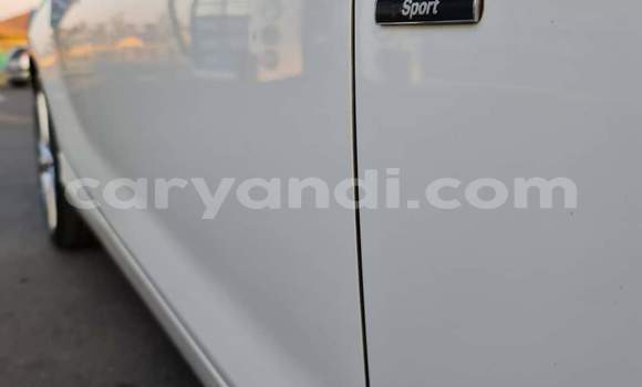 Acheter Occasion Voiture BMW 1–Series Blanc à Chingola, Zambie Acheter Occasion Voiture BMW 1–Series Blanc à Chingola, Zambie