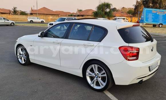 Acheter Occasion Voiture BMW 1–Series Blanc à Chingola, Zambie Acheter Occasion Voiture BMW 1–Series Blanc à Chingola, Zambie