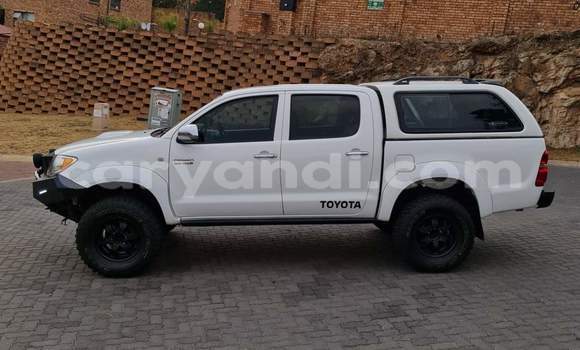 Acheter Occasion Voiture Toyota Hilux Blanc à Lusaka, Zambie Acheter Occasion Voiture Toyota Hilux Blanc à Lusaka, Zambie