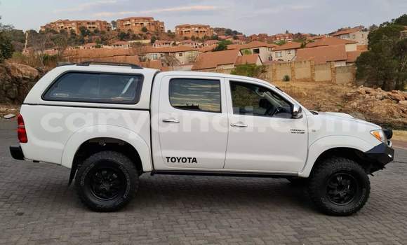 Acheter Occasion Voiture Toyota Hilux Blanc à Lusaka, Zambie Acheter Occasion Voiture Toyota Hilux Blanc à Lusaka, Zambie