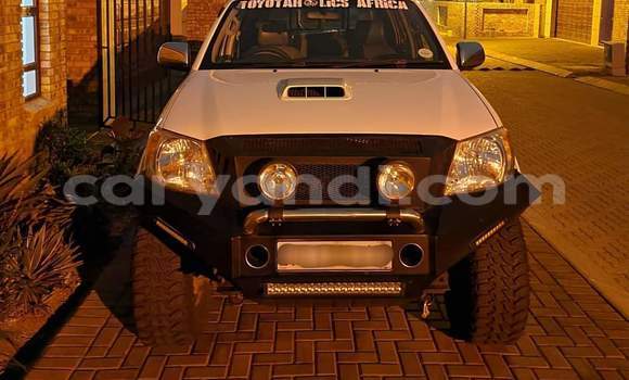 Acheter Occasion Voiture Toyota Hilux Blanc à Lusaka, Zambie Acheter Occasion Voiture Toyota Hilux Blanc à Lusaka, Zambie