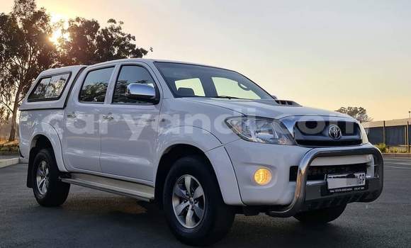 Acheter Occasion Voiture Toyota Hilux Blanc à Chingola, Zambie Acheter Occasion Voiture Toyota Hilux Blanc à Chingola, Zambie
