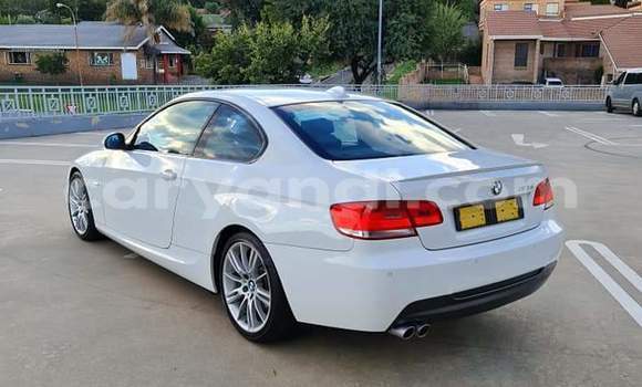 Acheter Occasion Voiture BMW 3–Series Blanc à Lusaka, Zambie Acheter Occasion Voiture BMW 3–Series Blanc à Lusaka, Zambie