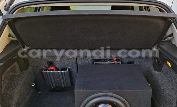 Buy Used Volkswagen Polo White Car in Livingstone in Zambia Buy Used Volkswagen Polo White Car in Livingstone in Zambia