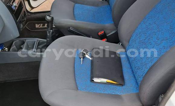 Acheter Occasion Voiture Volkswagen Golf Blanc à Livingstone, Zambie Acheter Occasion Voiture Volkswagen Golf Blanc à Livingstone, Zambie