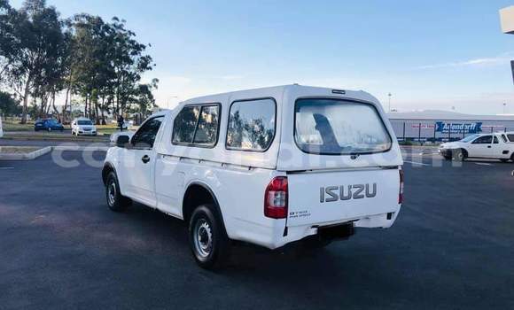 Tenga Tsaru Isuzu KB Chena Mota in Kitwe in Zambia Tenga Tsaru Isuzu KB Chena Mota in Kitwe in Zambia