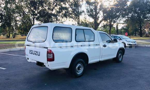 Tenga Tsaru Isuzu KB Chena Mota in Kitwe in Zambia Tenga Tsaru Isuzu KB Chena Mota in Kitwe in Zambia