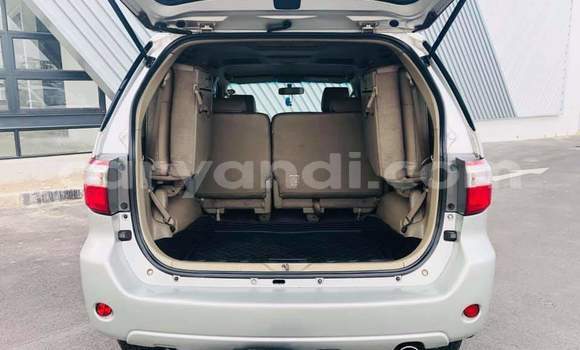Acheter Occasion Voiture Toyota Fortuner Gris à Lusaka, Zambie Acheter Occasion Voiture Toyota Fortuner Gris à Lusaka, Zambie