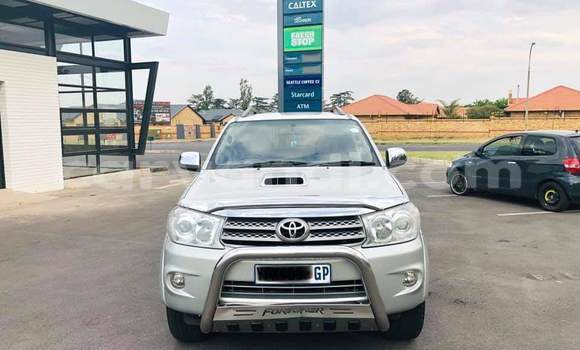 Acheter Occasion Voiture Toyota Fortuner Gris à Lusaka, Zambie Acheter Occasion Voiture Toyota Fortuner Gris à Lusaka, Zambie