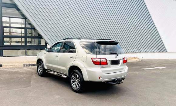 Acheter Occasion Voiture Toyota Fortuner Gris à Lusaka, Zambie Acheter Occasion Voiture Toyota Fortuner Gris à Lusaka, Zambie