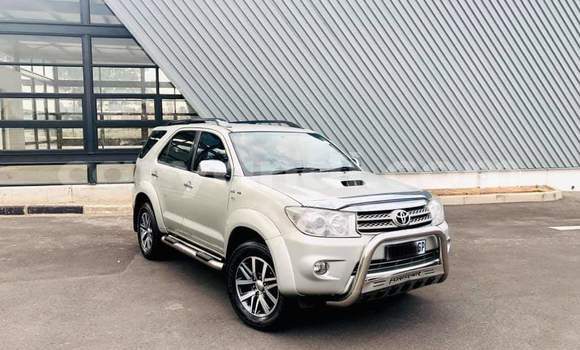 Acheter Occasion Voiture Toyota Fortuner Gris à Lusaka, Zambie Acheter Occasion Voiture Toyota Fortuner Gris à Lusaka, Zambie