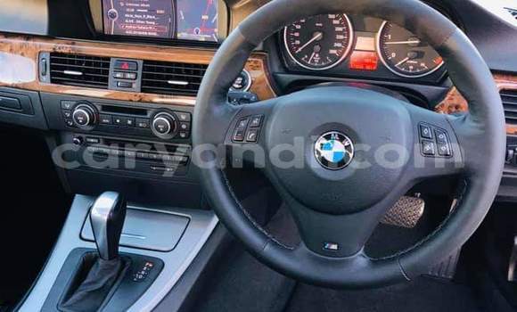 Acheter Occasion Voiture BMW 3–Series Blanc à Kitwe, Zambie Acheter Occasion Voiture BMW 3–Series Blanc à Kitwe, Zambie