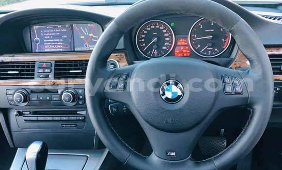 Acheter Occasion Voiture BMW 3–Series Blanc à Kitwe, Zambie Acheter Occasion Voiture BMW 3–Series Blanc à Kitwe, Zambie