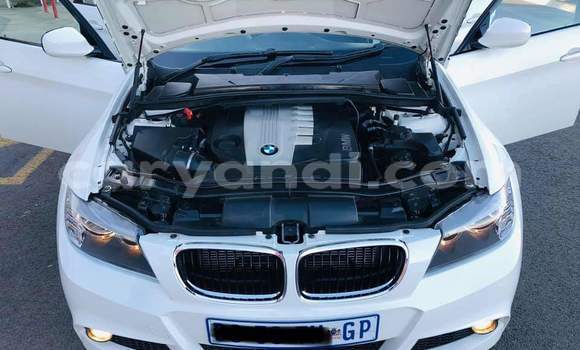 Acheter Occasion Voiture BMW 3–Series Blanc à Kitwe, Zambie Acheter Occasion Voiture BMW 3–Series Blanc à Kitwe, Zambie