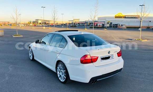 Acheter Occasion Voiture BMW 3–Series Blanc à Kitwe, Zambie Acheter Occasion Voiture BMW 3–Series Blanc à Kitwe, Zambie