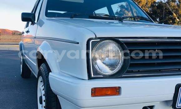Acheter Occasion Voiture Volkswagen Golf Blanc à Kitwe, Zambie Acheter Occasion Voiture Volkswagen Golf Blanc à Kitwe, Zambie