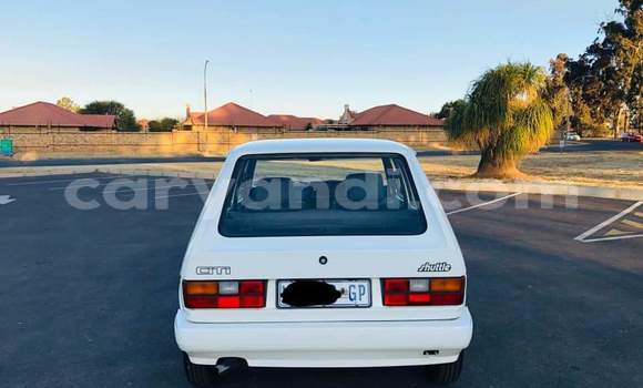 Acheter Occasion Voiture Volkswagen Golf Blanc à Kitwe, Zambie Acheter Occasion Voiture Volkswagen Golf Blanc à Kitwe, Zambie