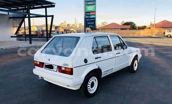 Acheter Occasion Voiture Volkswagen Golf Blanc à Kitwe, Zambie Acheter Occasion Voiture Volkswagen Golf Blanc à Kitwe, Zambie