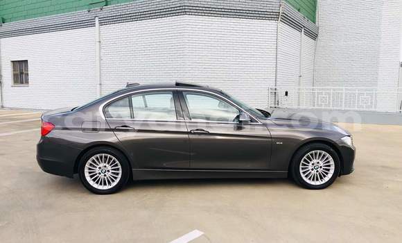 Tenga Tsaru BMW 3–Series Bhurawuni Mota in Kitwe in Zambia Tenga Tsaru BMW 3–Series Bhurawuni Mota in Kitwe in Zambia